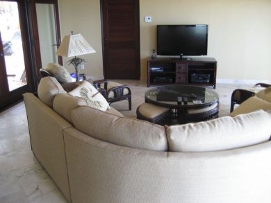 St. John Home 945365