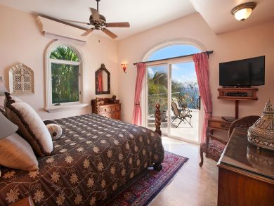 St. John Home 945367