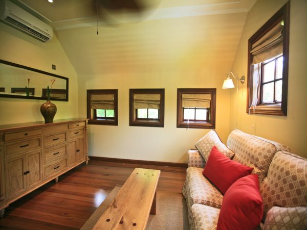 5 Bedroom Walk to Beach Tropical St Lucia Oasis!