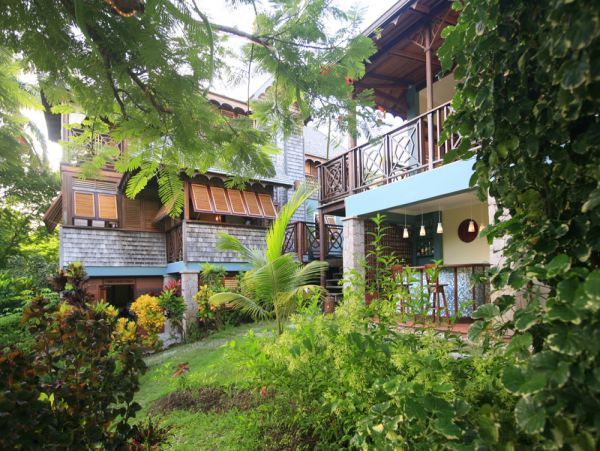 5 Bedroom Walk to Beach Tropical St Lucia Oasis!