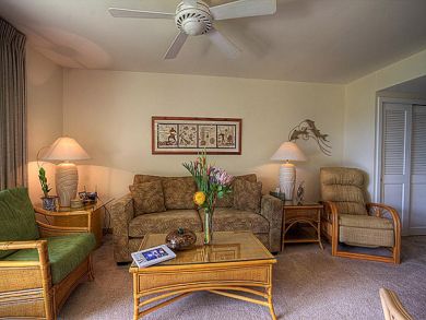 Charming Two Bedroom Condo Sleeps 4 Guests Steps to Beach