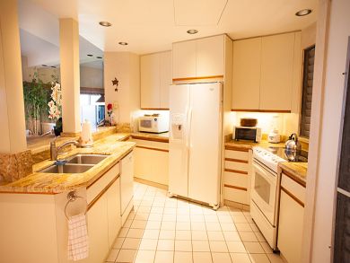 Kihei Vacation Beach Condo Sleeps 4 Guests Ocean Views