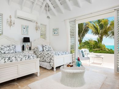 Beachfront Luxury as its finest!!