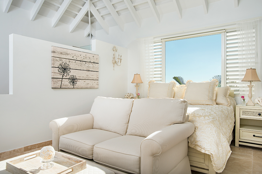 Beachfront Luxury as its finest!!