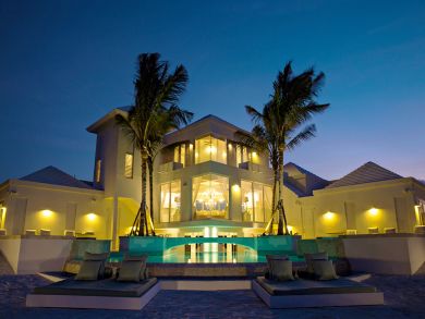 Beachfront Luxury as its finest!!