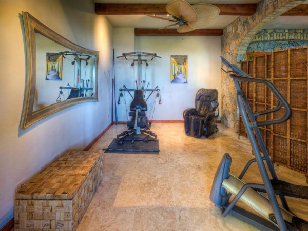 Luxury Seafront Five Bedroom Vacation Home in St. Thomas