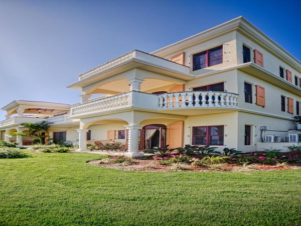 Luxury Seafront Five Bedroom Vacation Home in St. Thomas