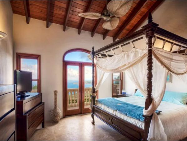St. Thomas Luxury Vacation Pool Home With Six Bedrooms