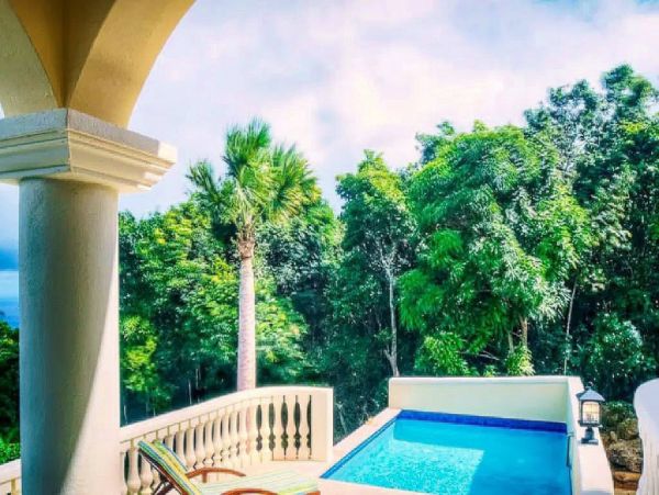 St. Thomas Luxury Vacation Pool Home With Six Bedrooms