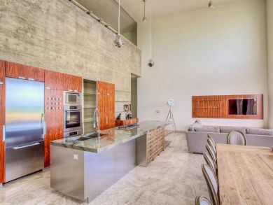 Full Service Luxury 9 Bedroom Beachfront Villa