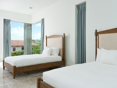 Full Service Luxury 9 Bedroom Beachfront Villa