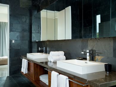 Full Service Luxury 9 Bedroom Beachfront Villa