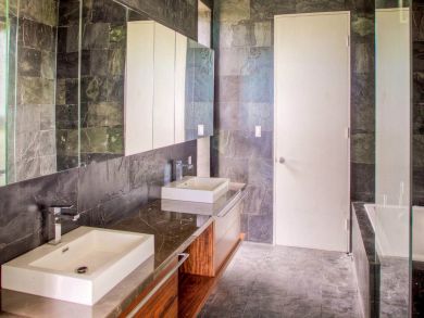 Full Service Luxury 9 Bedroom Beachfront Villa