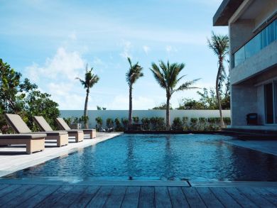 Full Service Luxury 9 Bedroom Beachfront Villa