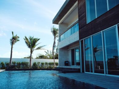 Full Service Luxury 9 Bedroom Beachfront Villa