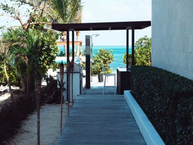 Full Service Luxury 9 Bedroom Beachfront Villa