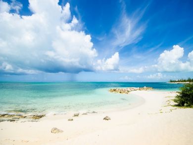 Full Service Luxury 9 Bedroom Beachfront Villa
