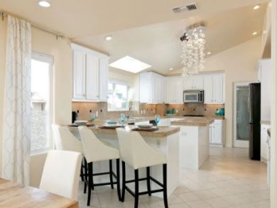 Oxnard Vacation Home Plus Den Sleeps 10 Guests Walk to Beach