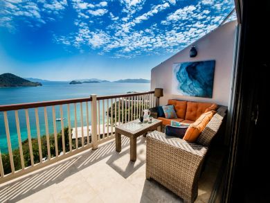 One Bedroom Rental Condo with Amazing Views in St. Thomas