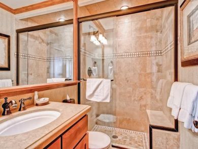 Walk to Lionshead Gondola from this Platinum Rated Condo