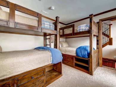 Walk to Lionshead Gondola from this Platinum Rated Condo