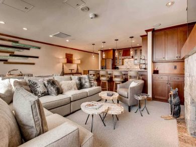 Walk to Lionshead Gondola from this Platinum Rated Condo