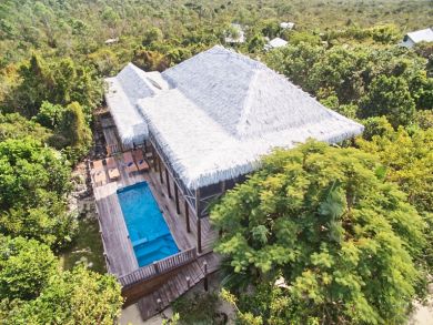 Bahamas Three Bedroom Vacation Condo with Sea View Sleeps 6