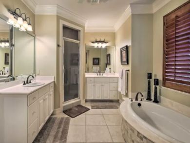 Beautiful 3 Bedroom Home with Private Pool Walk to Beach