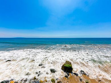 Luxury Oceanfront Four Bedroom Vacation Home in Malibu