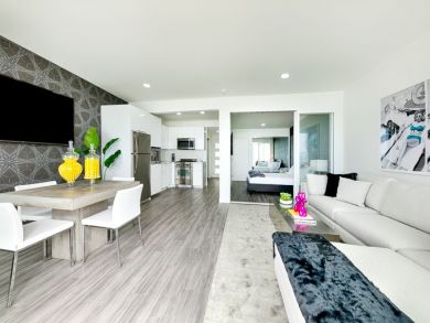 Luxury Oceanfront Four Bedroom Vacation Home in Malibu