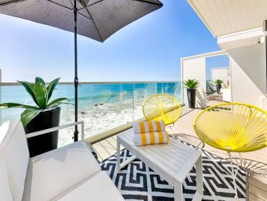 Luxury Oceanfront Four Bedroom Vacation Home in Malibu