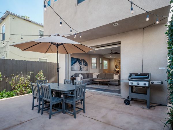 Five Bedroom Townhome in Pacific Beach One Block From Beach