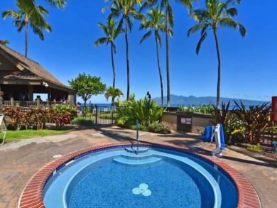 One Bedroom Oceanfront Vacation Condo in Kaanapali