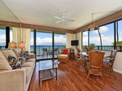 One Bedroom Oceanfront Vacation Condo in Kaanapali