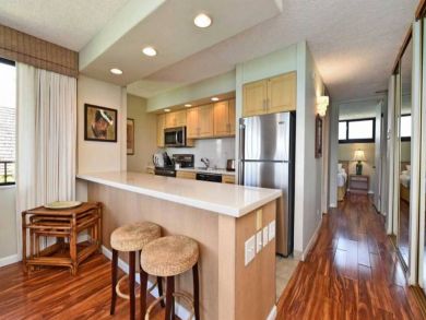 One Bedroom Oceanfront Vacation Condo in Kaanapali