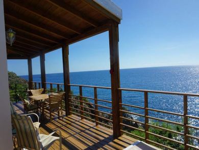 One Bedroom Condo in Coral Bay with Full Ocean Views