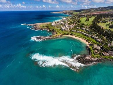 Sweeping Full Ocean Views From This Resort 2 Bedroom Condo
