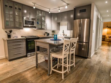 St. Thomas Vacation Rental Condo One Bedroom Sleeps Five