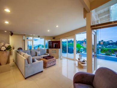 San Diego Vacation Rental Home Four Bedrooms Sleeps 10