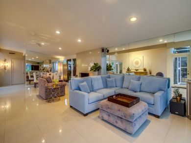 San Diego Vacation Rental Home Four Bedrooms Sleeps 10