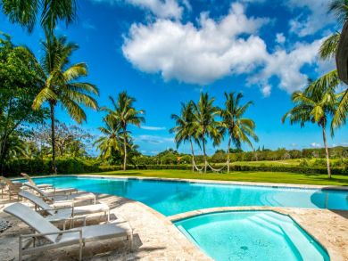 Luxury villa on Golf Course