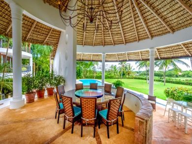 Luxury villa on Golf Course