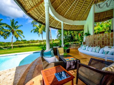 Luxury villa on Golf Course