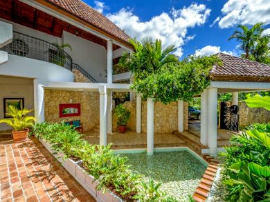 Luxury villa on Golf Course