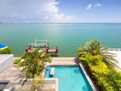 Exclusive Four Bedroom Waterfront Villa Exclusive Four Bedroom Waterfront Villa