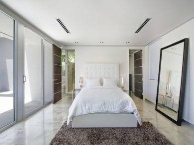Exclusive Four Bedroom Waterfront Villa Exclusive Four Bedroom Waterfront Villa