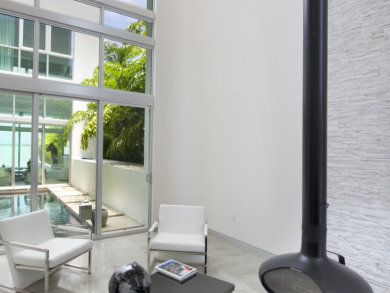 Exclusive Four Bedroom Waterfront Villa Exclusive Four Bedroom Waterfront Villa