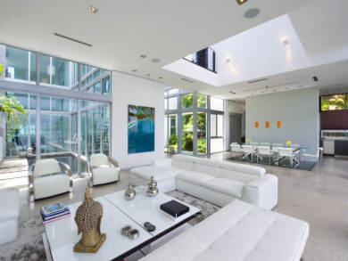 Exclusive Four Bedroom Waterfront Villa Exclusive Four Bedroom Waterfront Villa