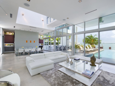 Exclusive Four Bedroom Waterfront Villa Exclusive Four Bedroom Waterfront Villa