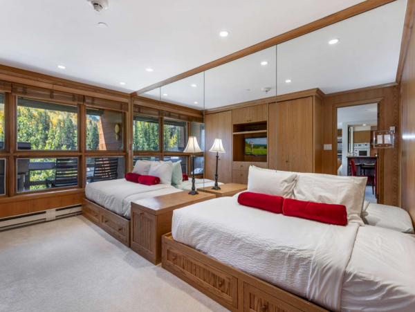 Walk to Lift Four-Bedroom Rental Condo in Vail